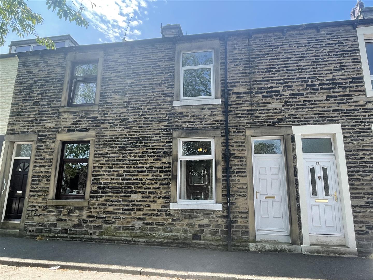 2 bedroom mid terrace house SSTC in Barnoldswick - IMG_4735.jpg